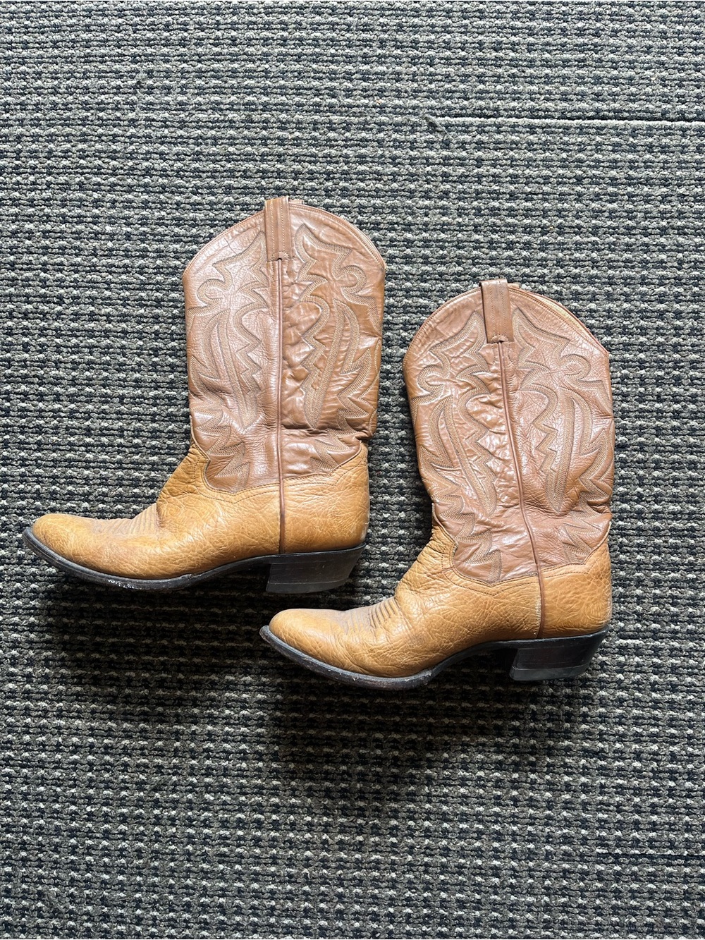 Vintage Brown Western Cowboy Boots - Classic Leather